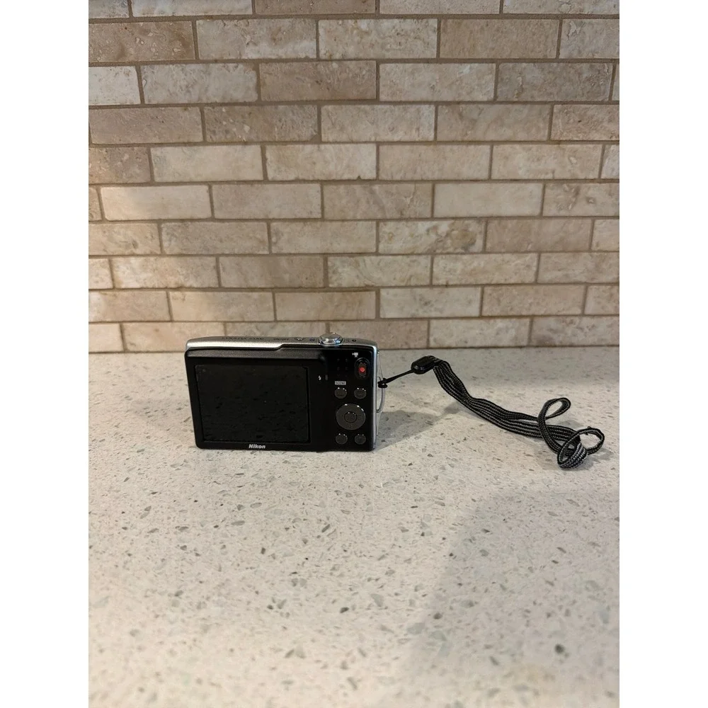 Nikon coolpix s3300